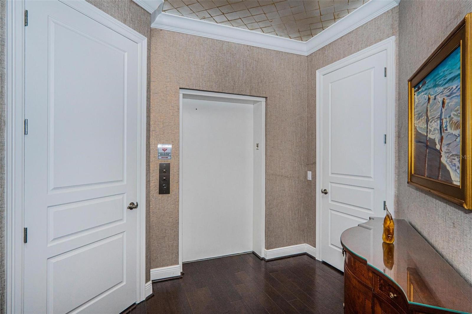 CASA BAHIA AT WESTSHORE YACHT - Residential Lease