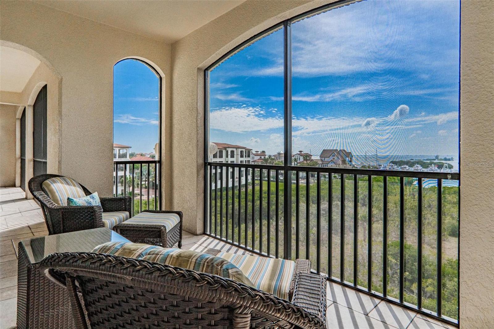 CASA BAHIA AT WESTSHORE YACHT - Residential Lease