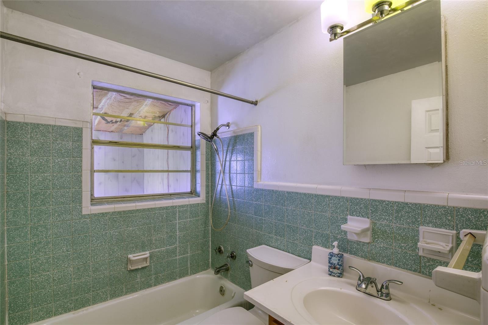 MASON & CARSWELLS HOLLY HILL - Residential Income