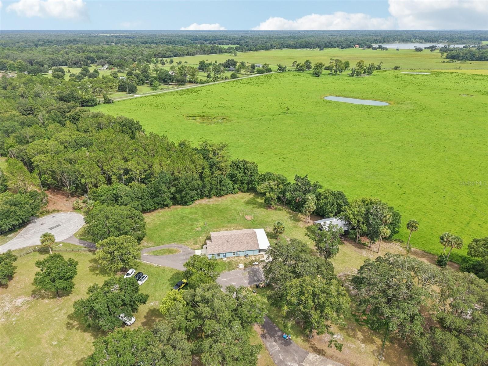 LEE ACRES - Residential