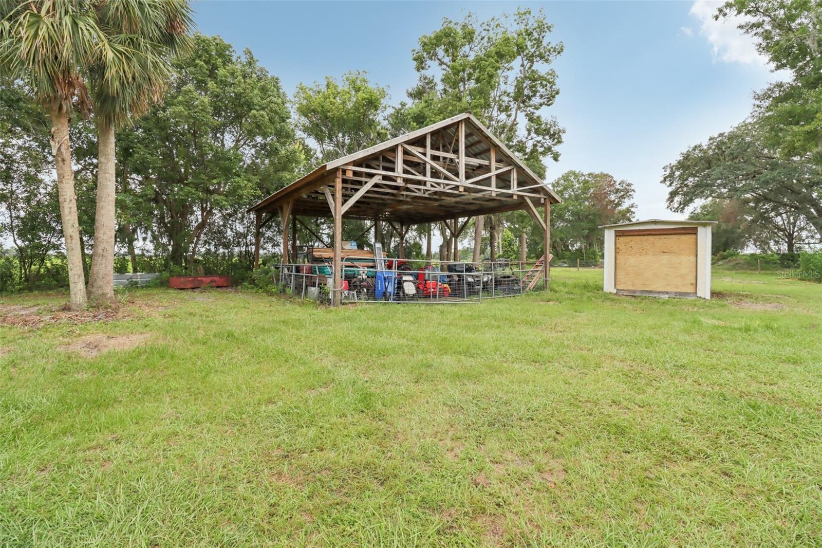 LEE ACRES - Residential