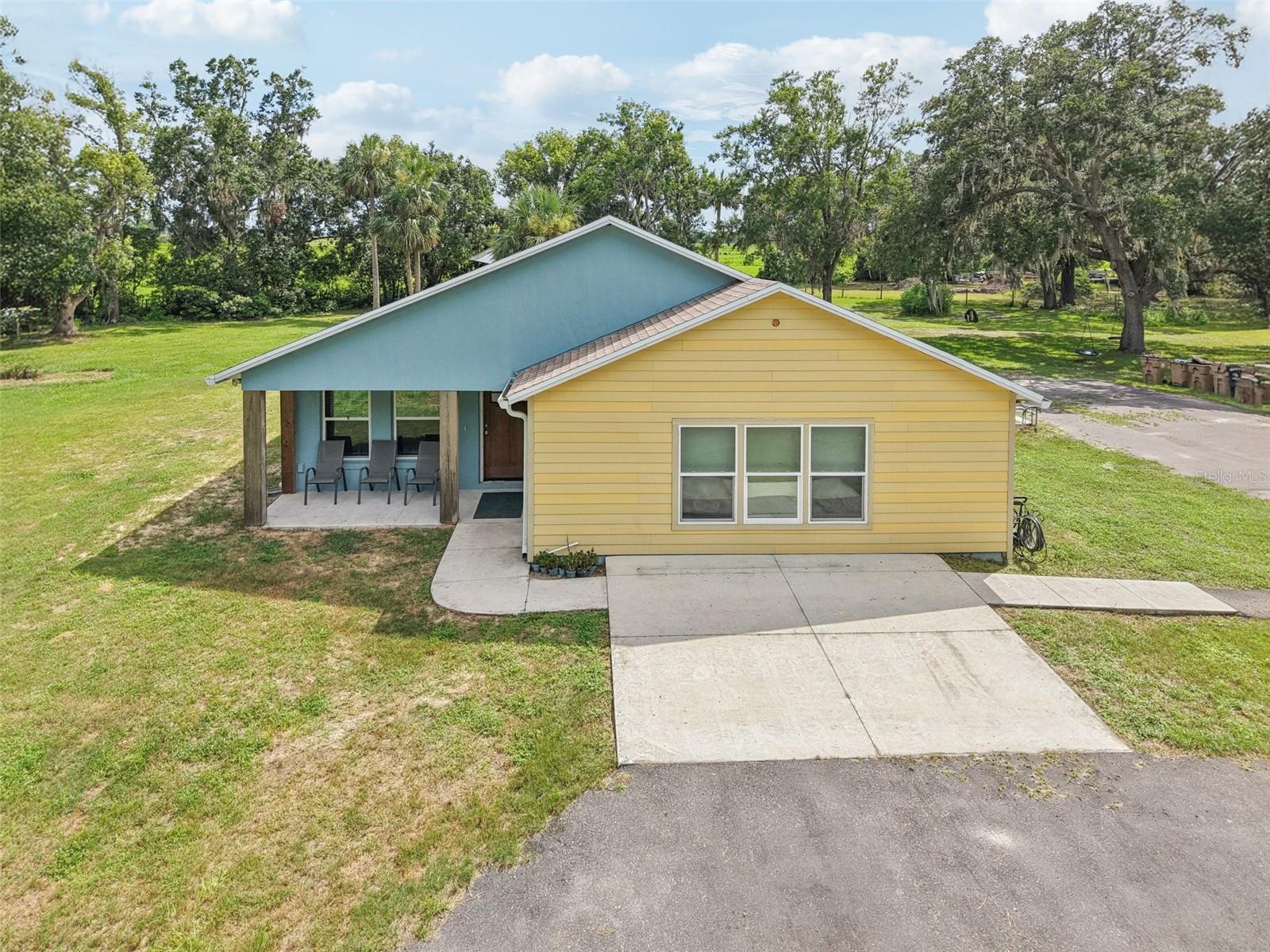 LEE ACRES - Residential