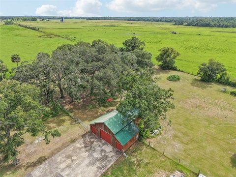 Tiny photo for 40535 Louise Road, Umatilla, FL 32784 (MLS # G5099270)