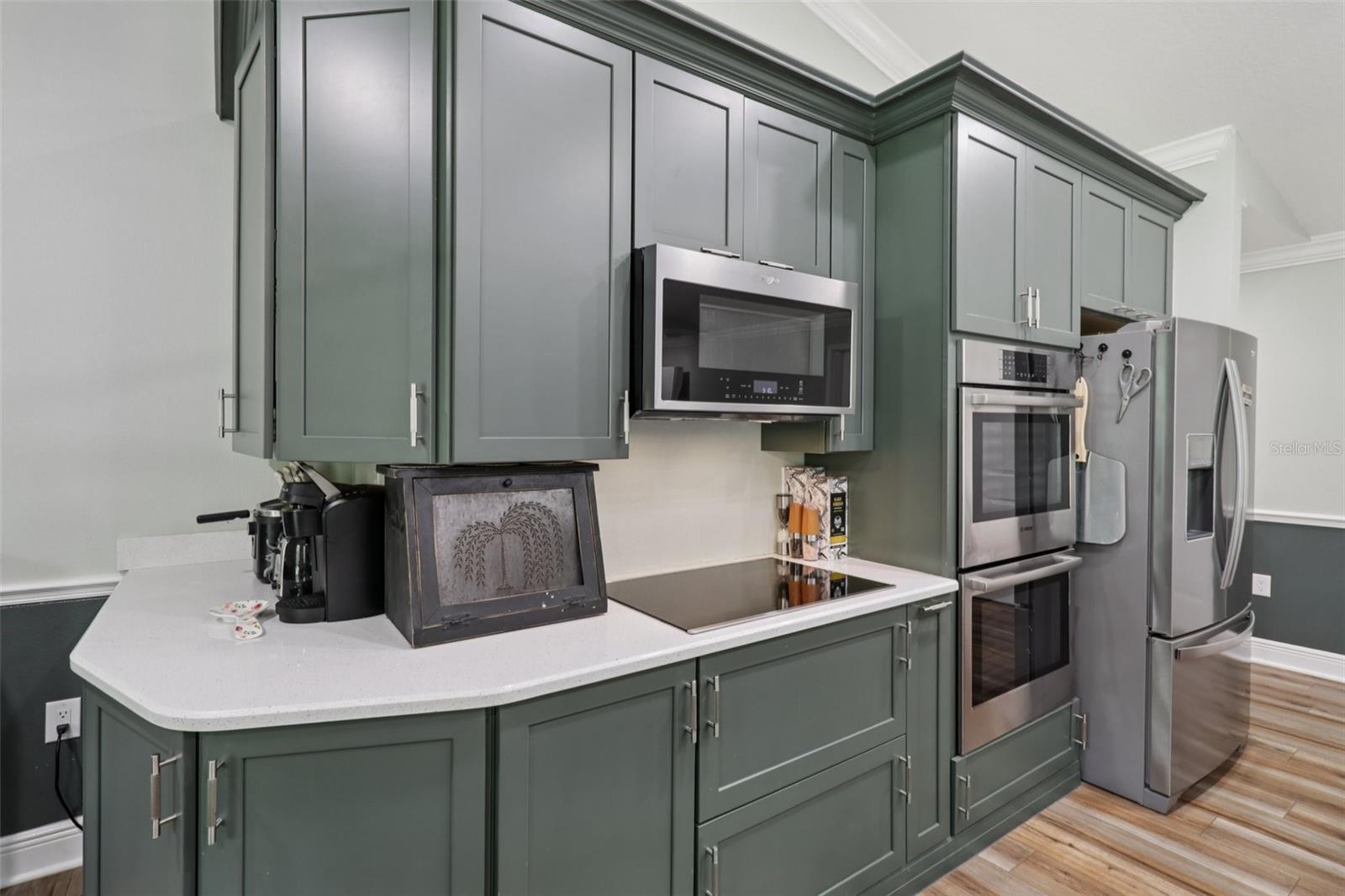 LEE ACRES - Residential