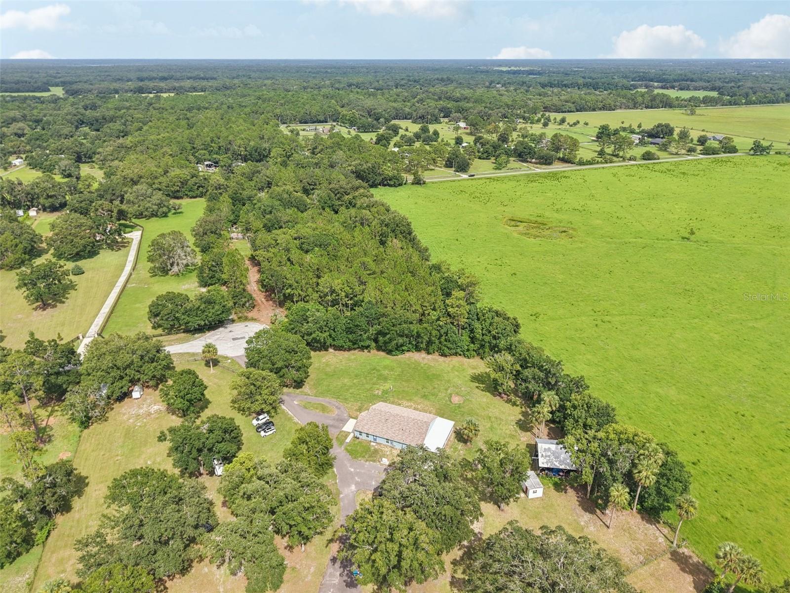LEE ACRES - Residential