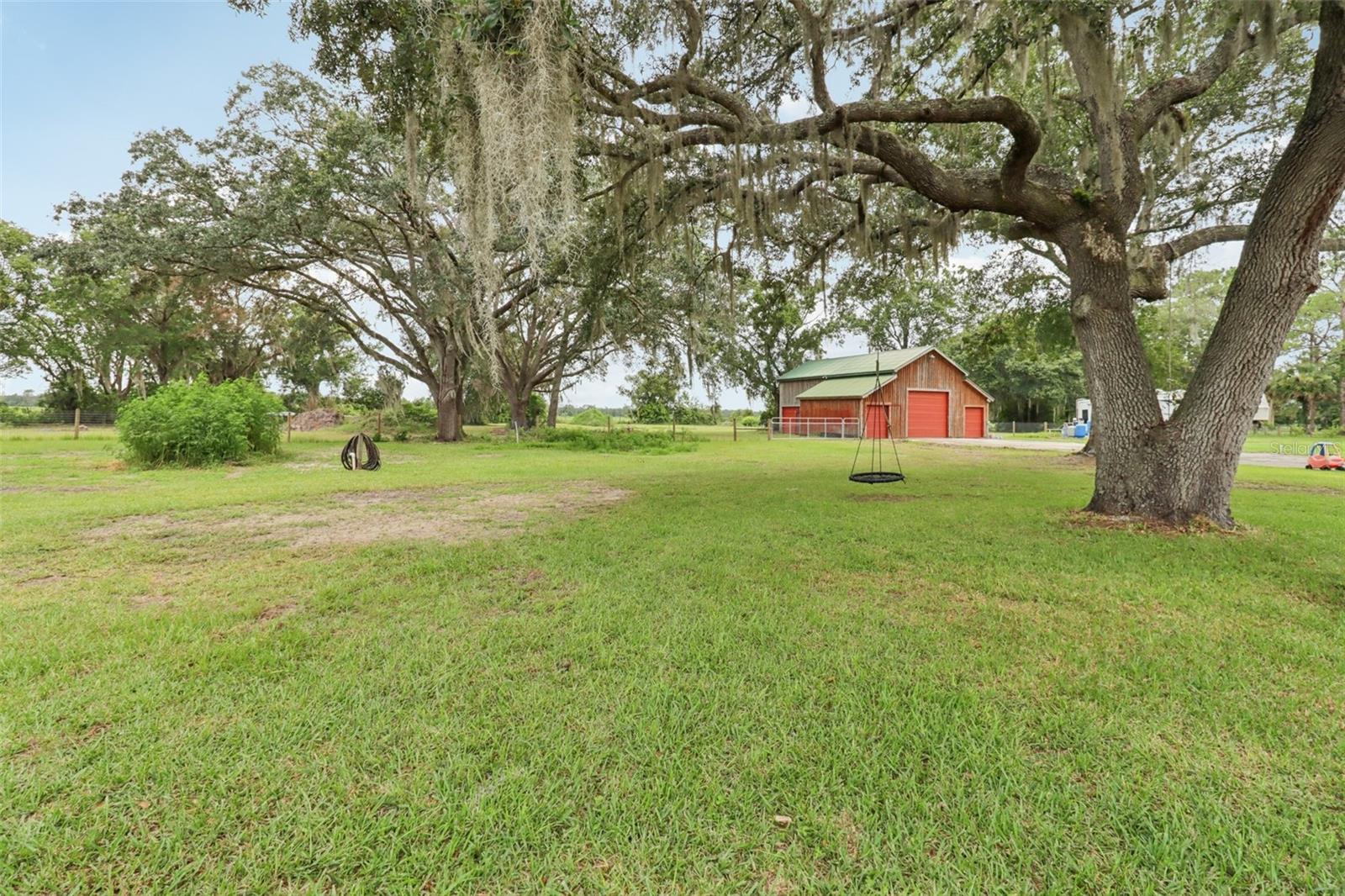 LEE ACRES - Residential