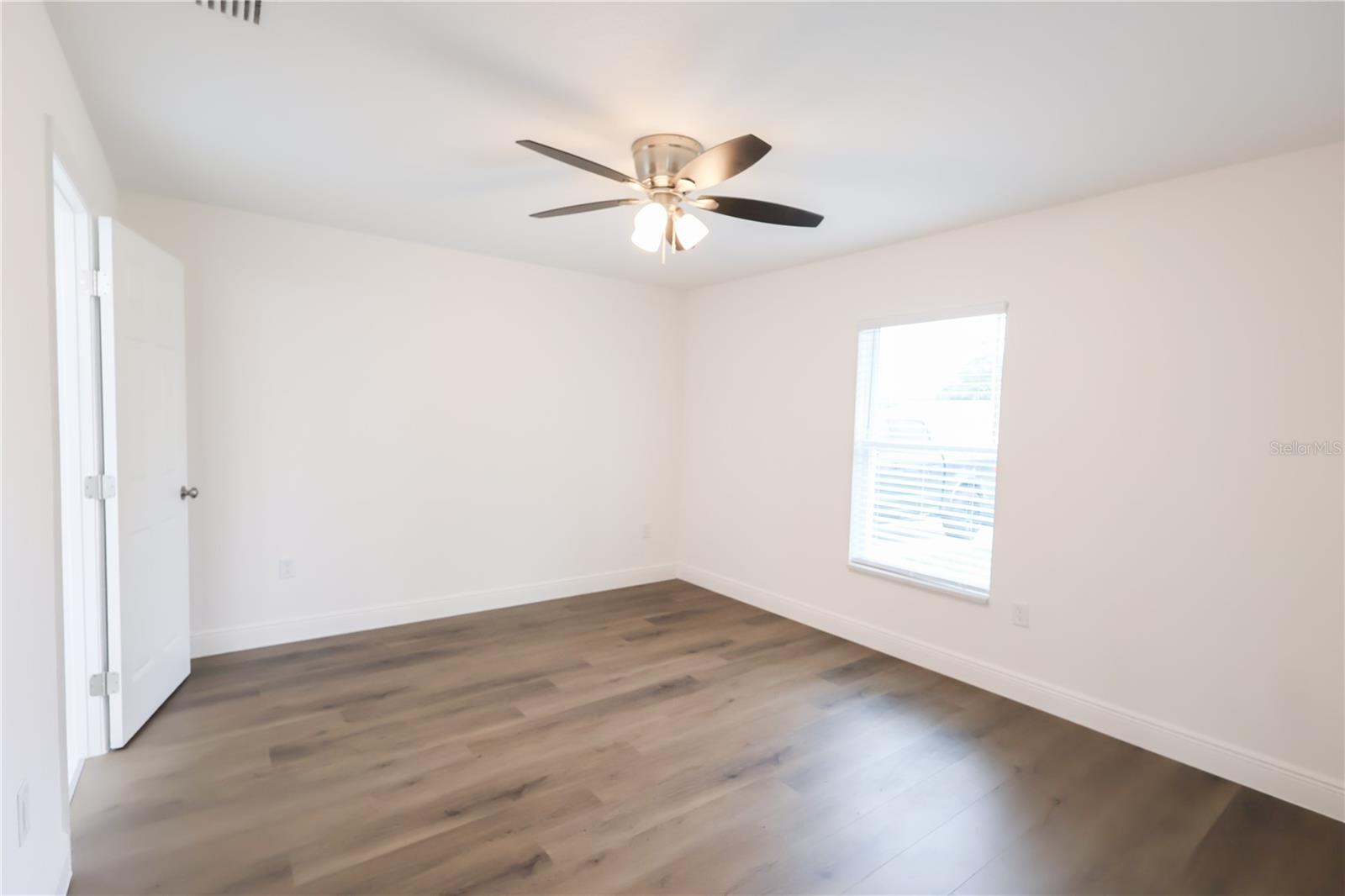 RAINBOW PARK UN #2 - Residential Lease