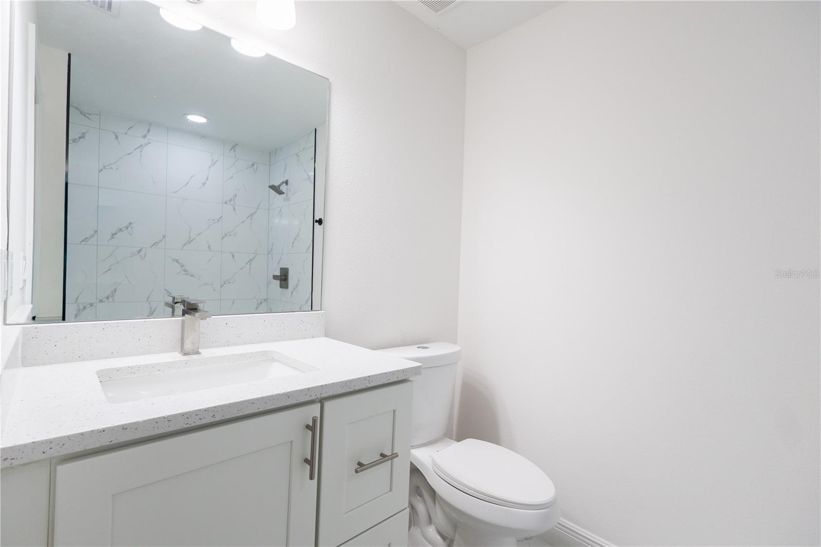 RAINBOW PARK UN #2 - Residential Lease