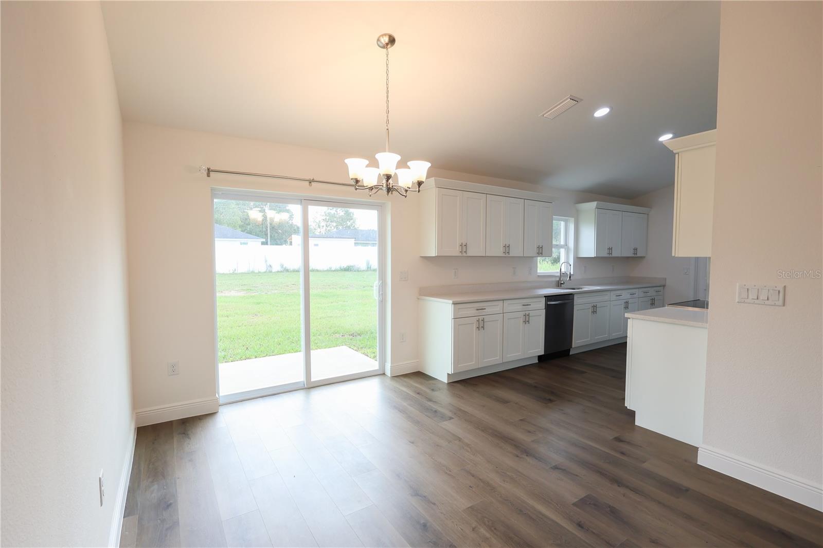 RAINBOW PARK UN #2 - Residential Lease