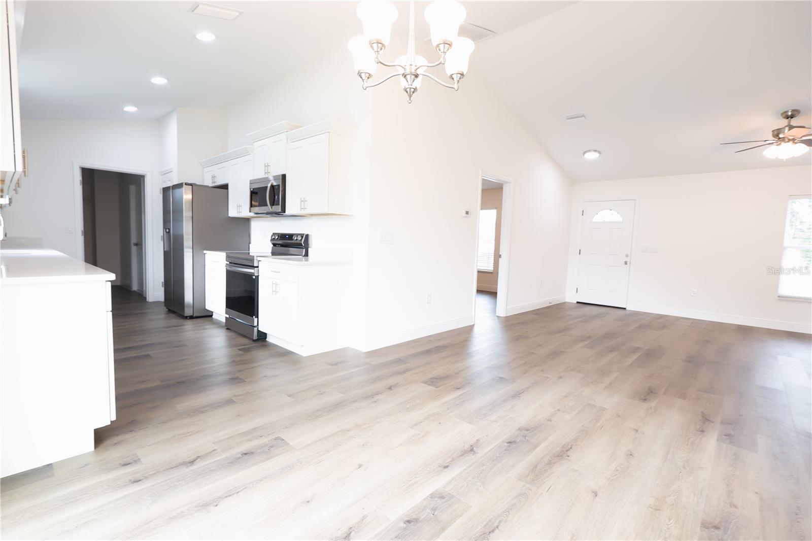 RAINBOW PARK UN #2 - Residential Lease