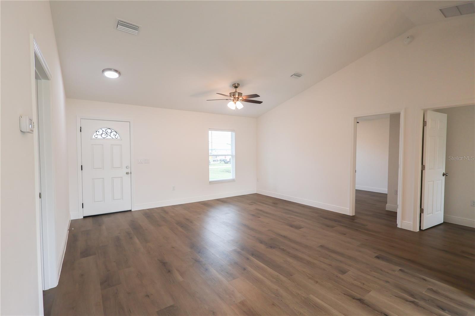 RAINBOW PARK UN #2 - Residential Lease