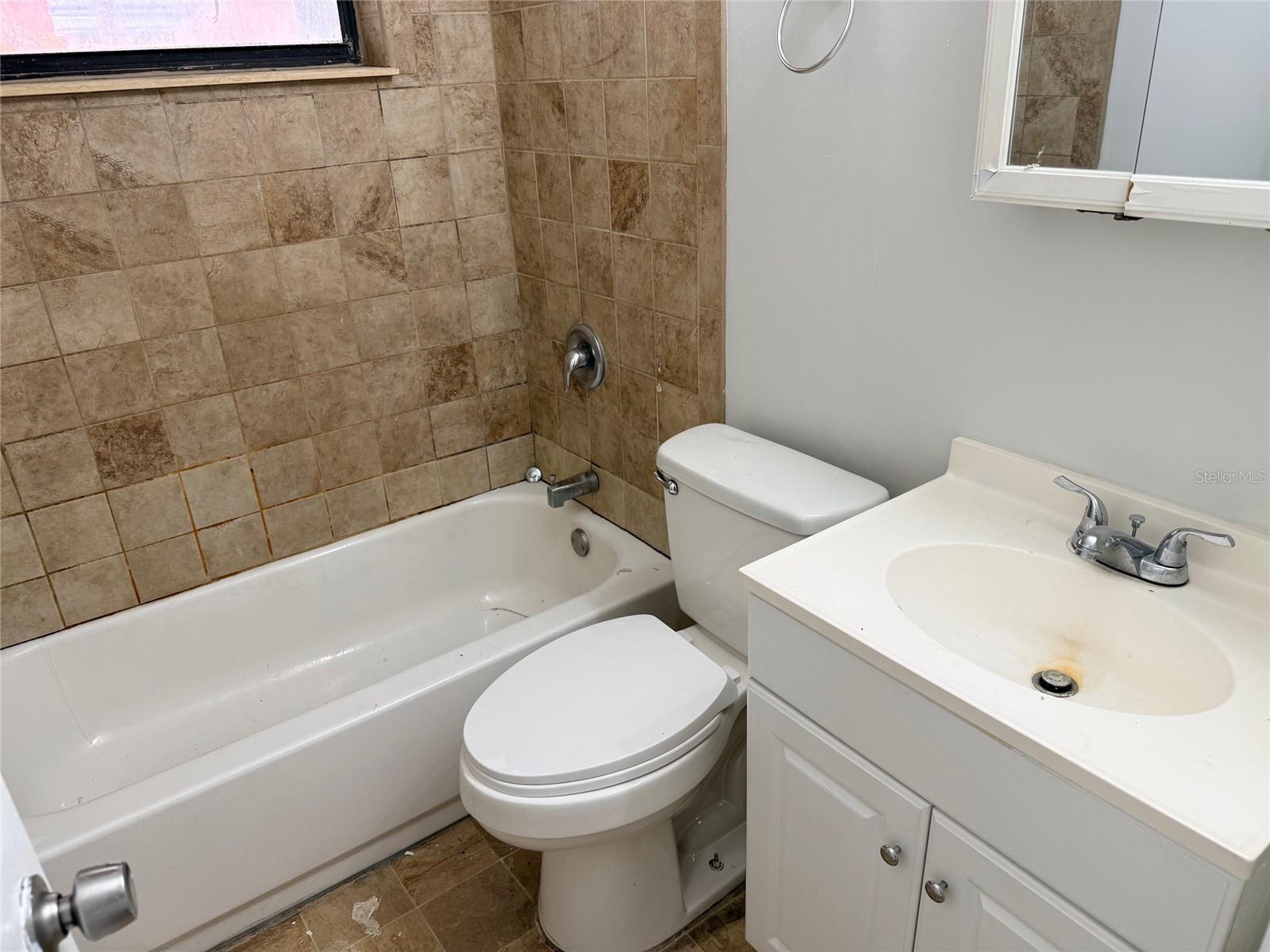 MEADOW LAWN 7TH ADD - Residential Lease