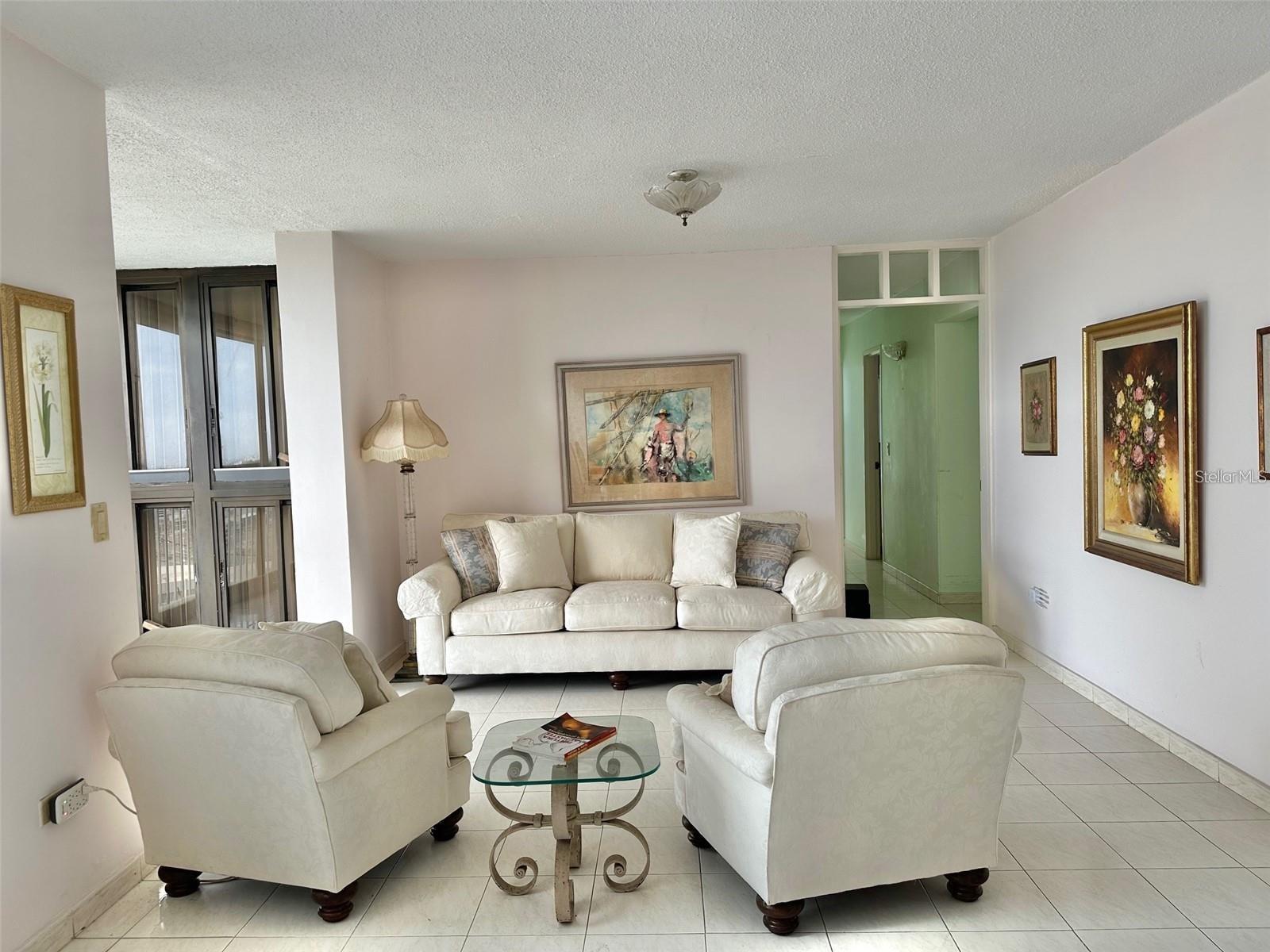 1026 AVE. LUIS VIGOREAUX PH-Sur