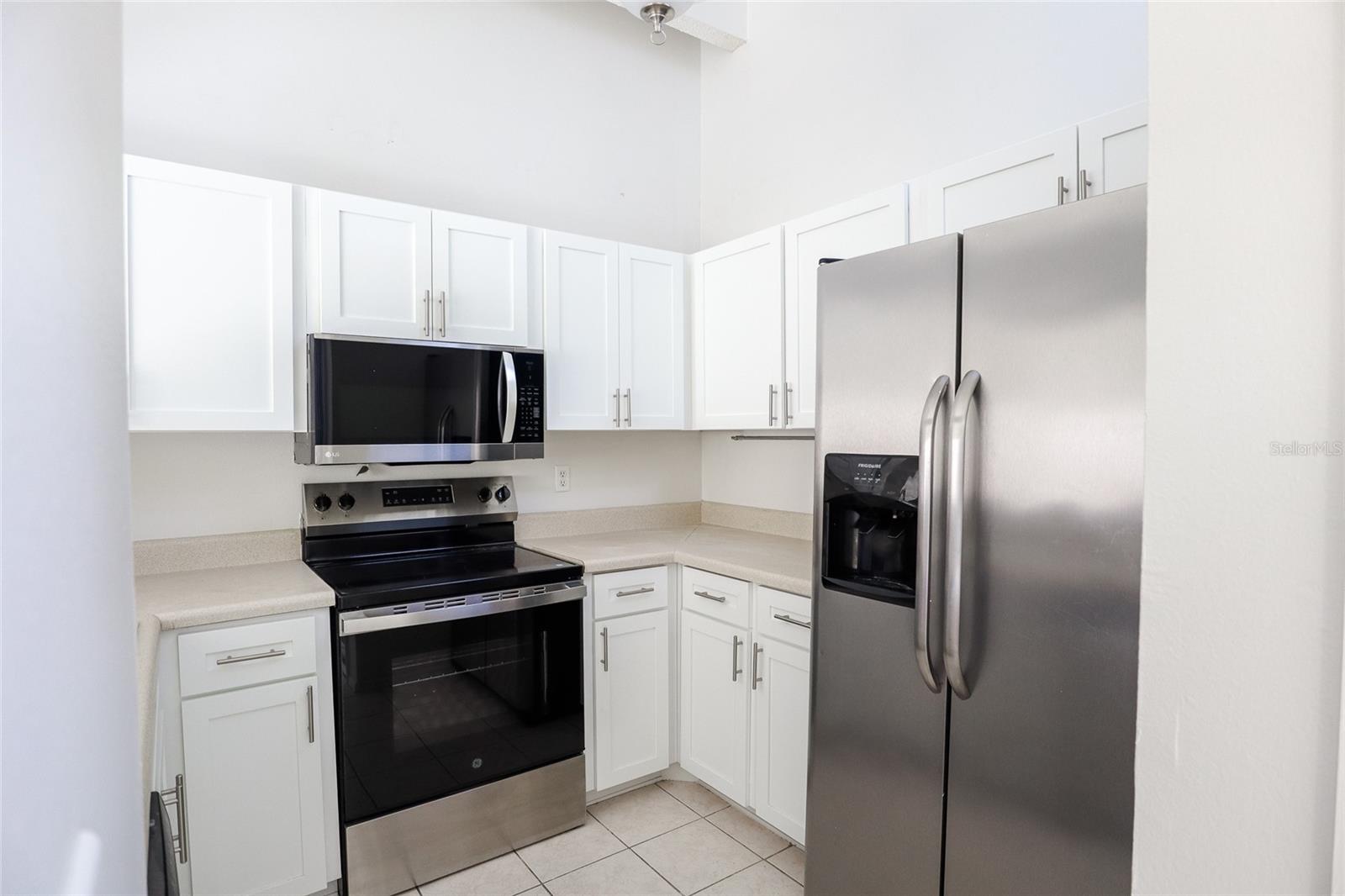 LAKE PADGETT ESTATES EAST - Residential