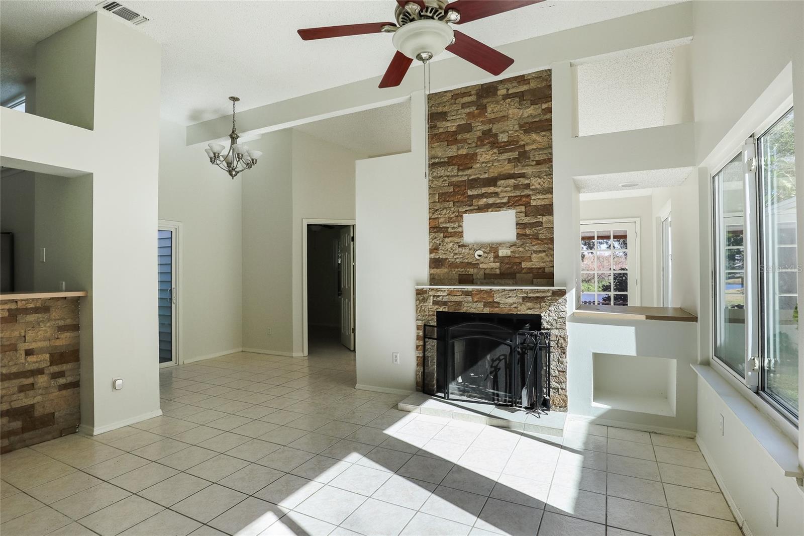 LAKE PADGETT ESTATES EAST - Residential