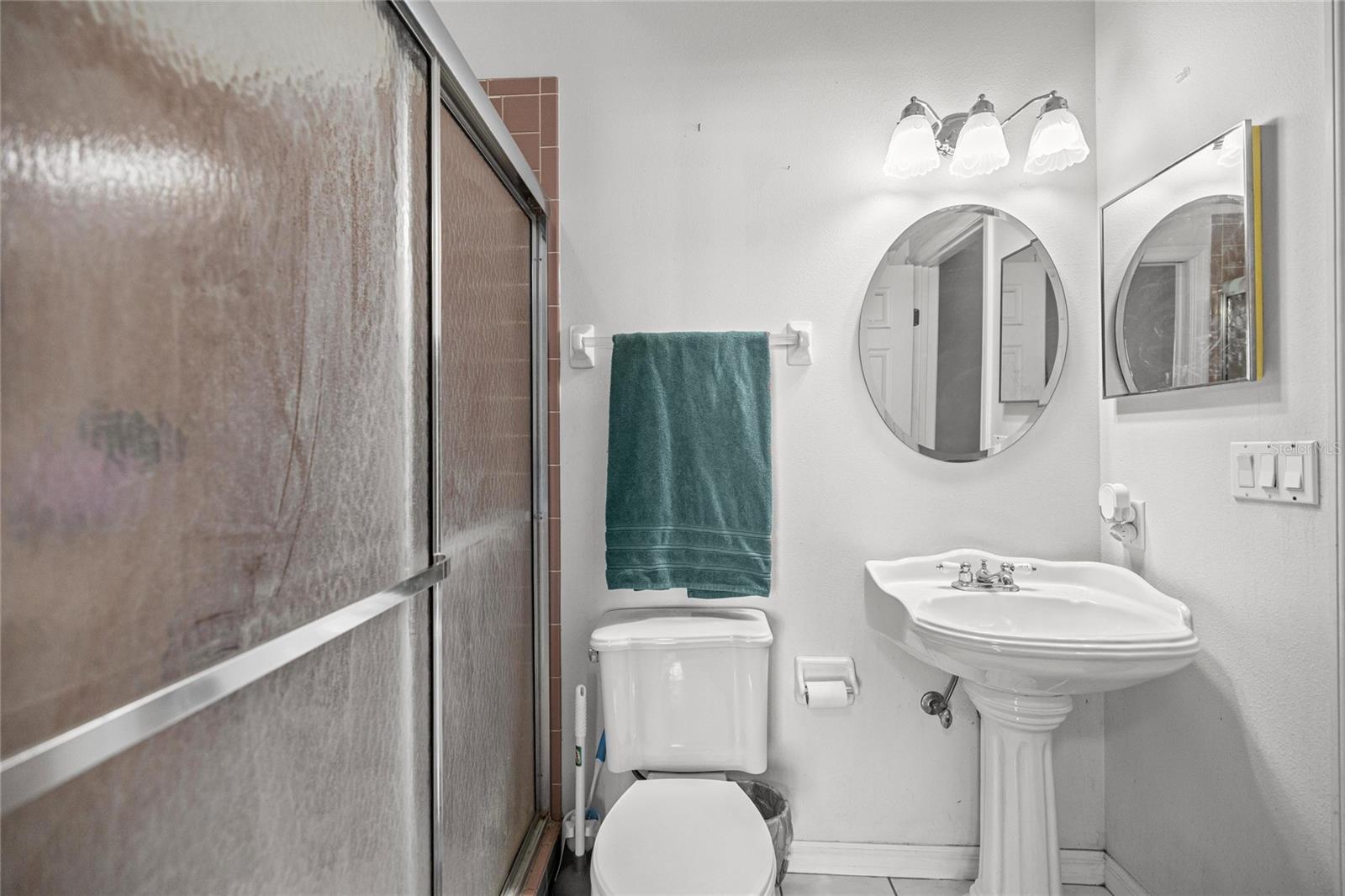 WINDING OAKS ESTATES - Residential