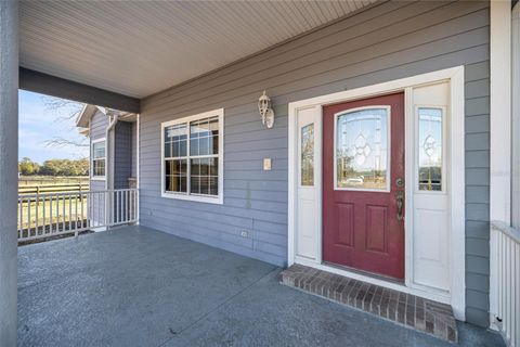 Tiny photo for 1351 SE 196th Court, Morriston, FL 32668 (MLS # OM717991)