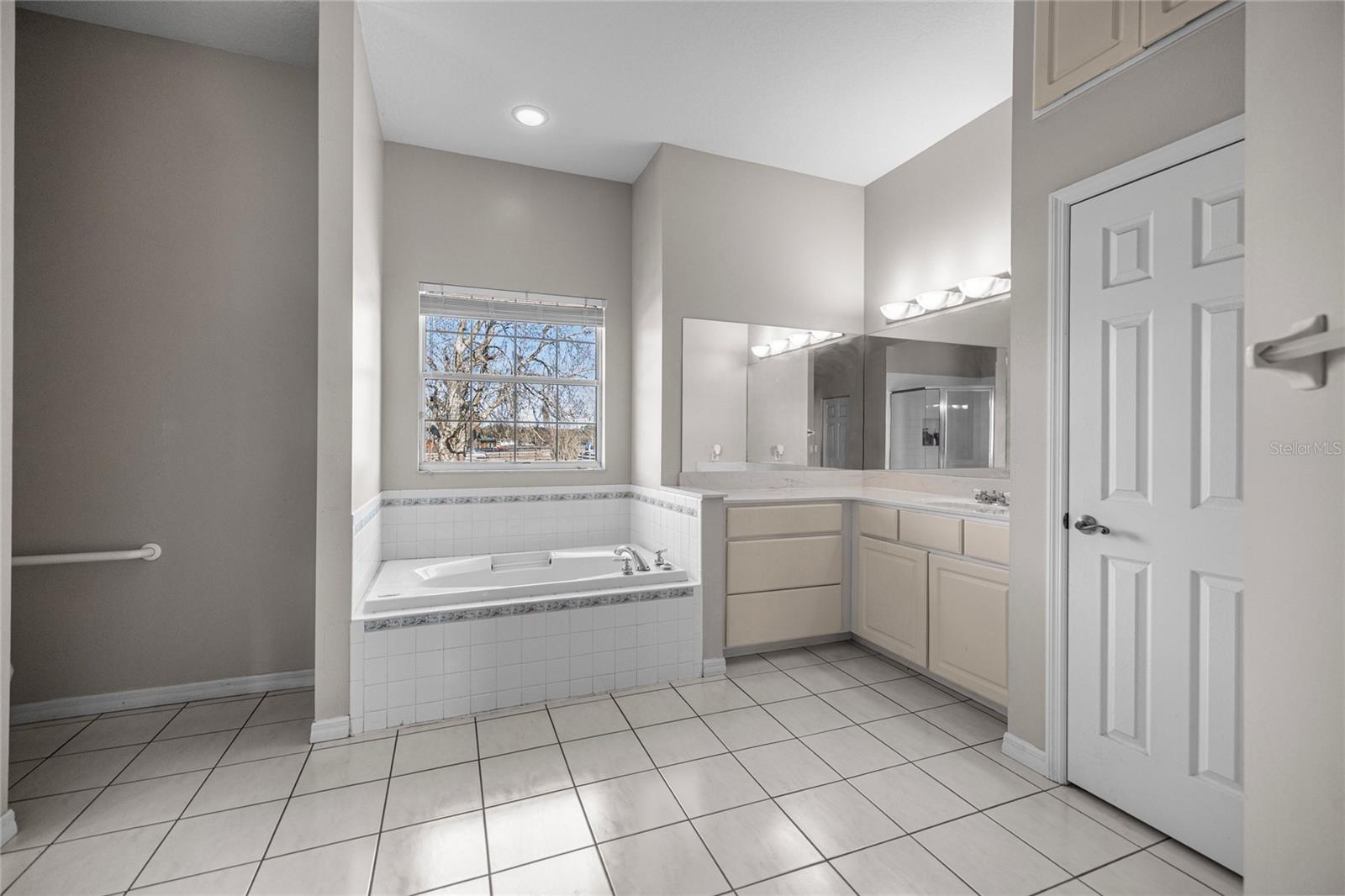 WINDING OAKS ESTATES - Residential