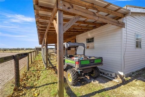 Tiny photo for 1351 SE 196th Court, Morriston, FL 32668 (MLS # OM717991)