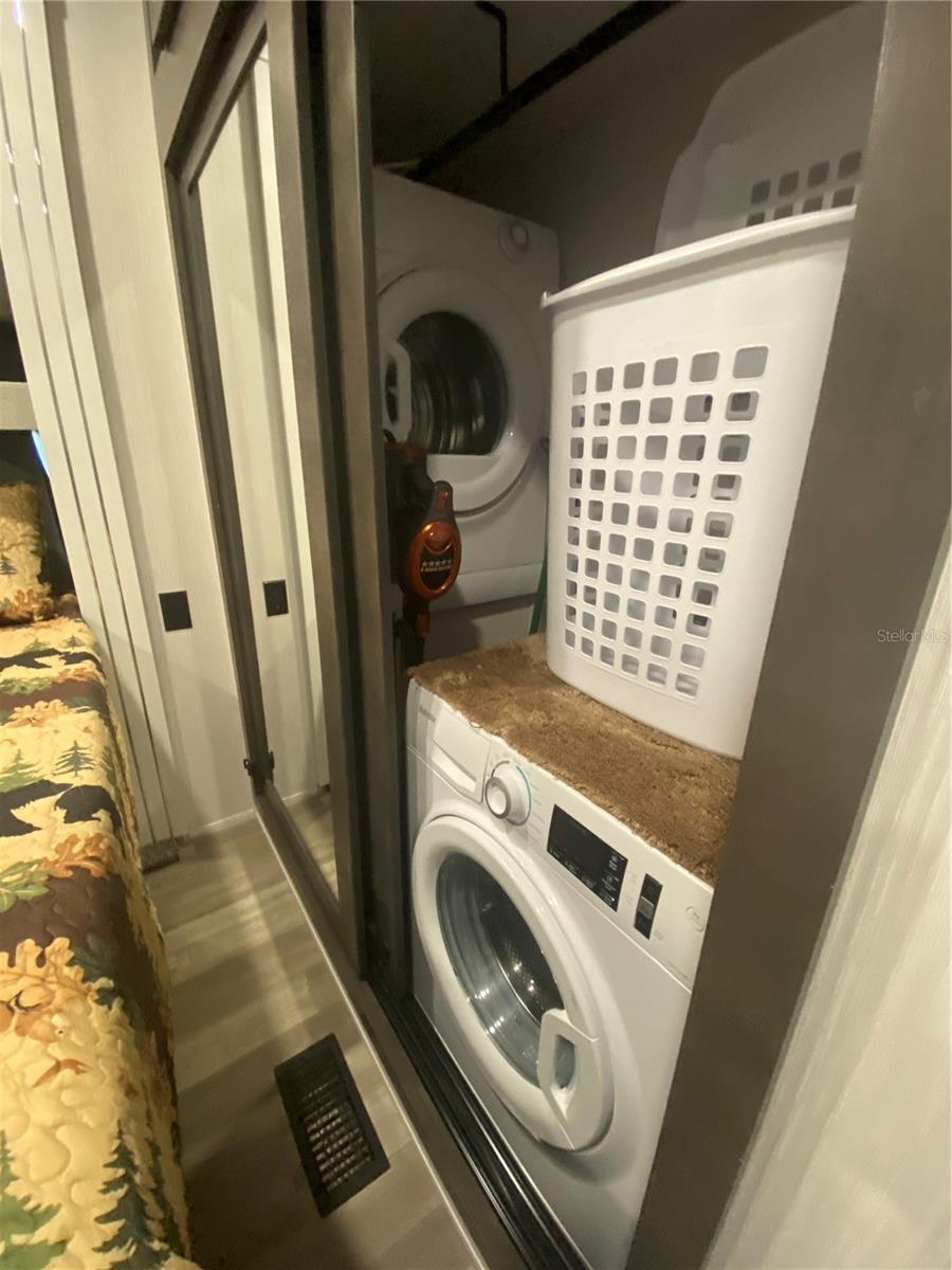 SALT SPRINGS RESORT - Residential