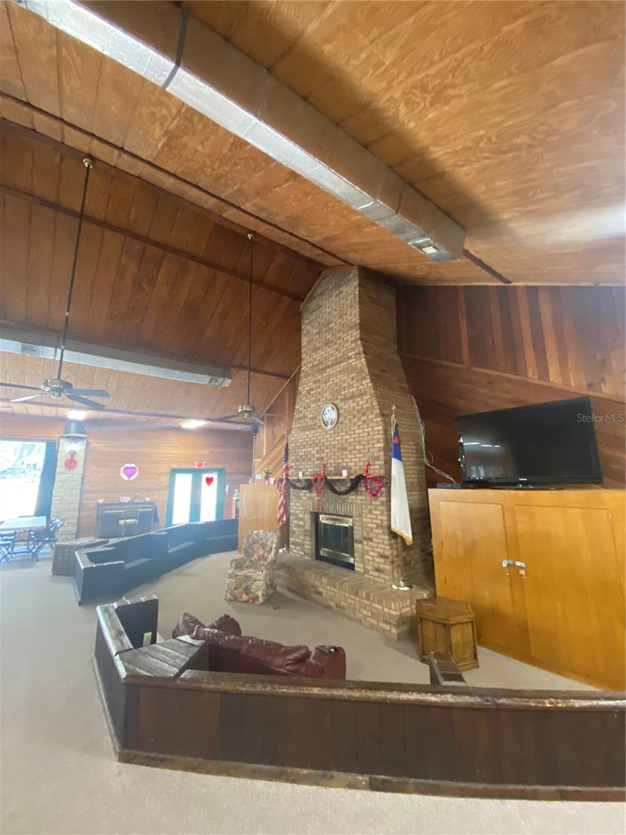 SALT SPRINGS RESORT - Residential