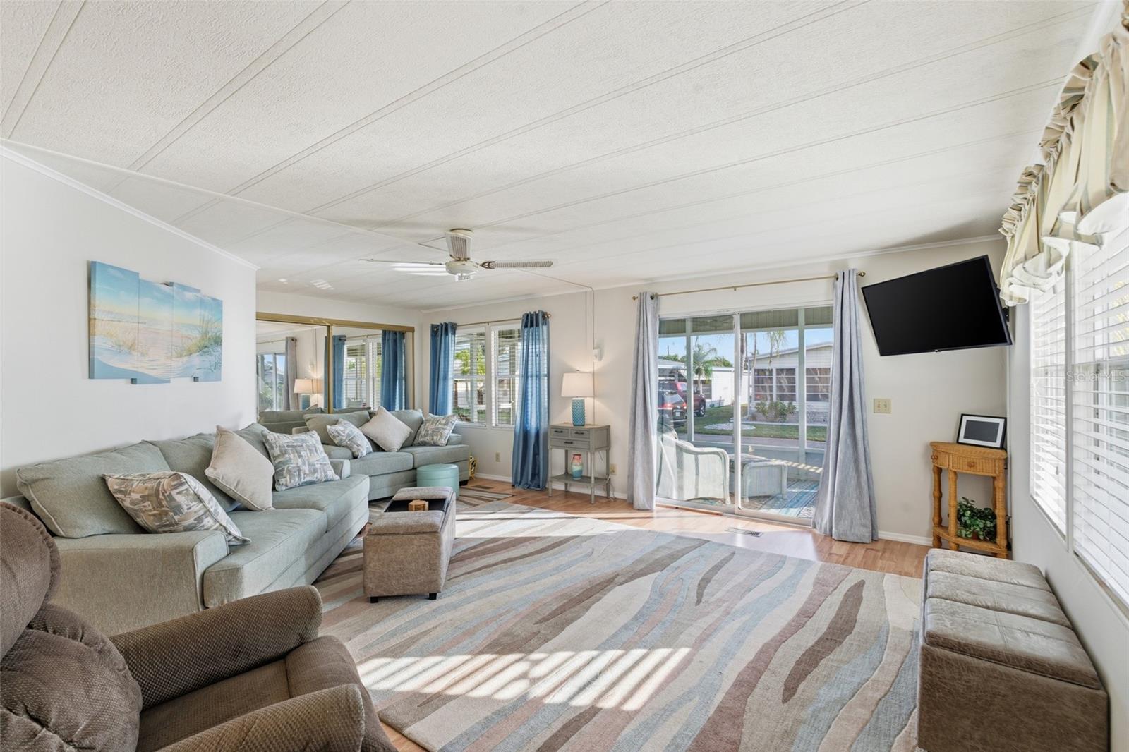 LAKE ARROWHEAD MOBILE VILLAGE PH 01 - Residential