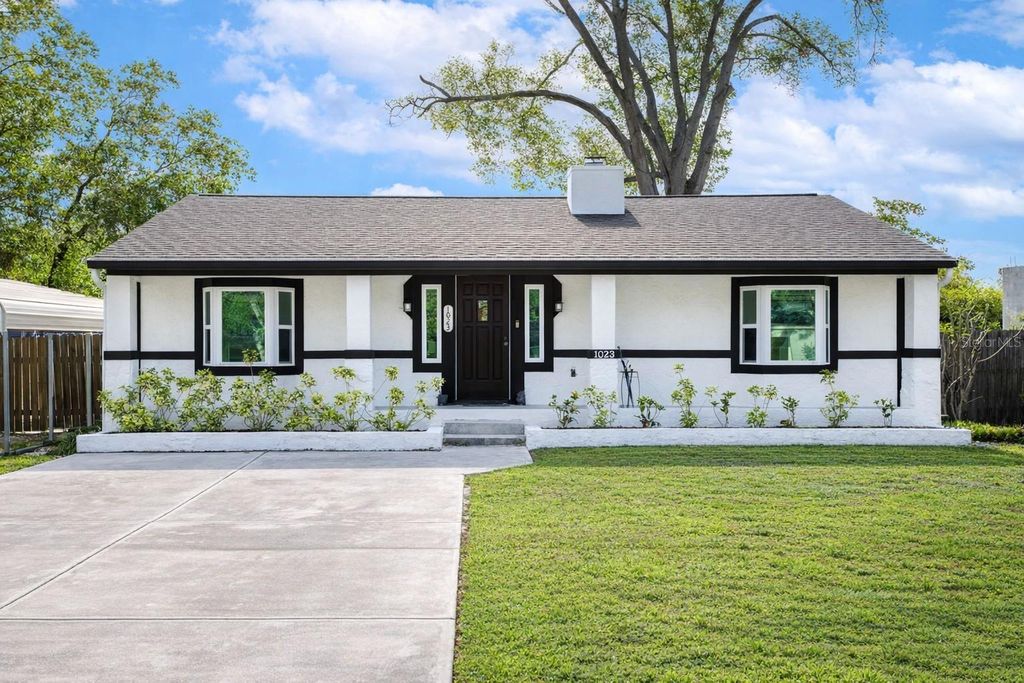 Photo of 1023 N Bask Drive, Tampa, FL 33603 (MLS # TB8478127)