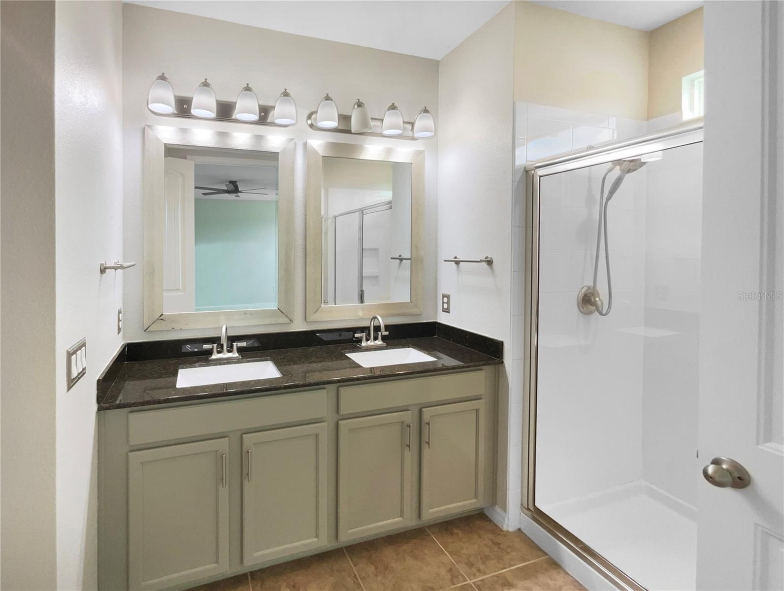 OAKLAND TRLS PH 2 - Residential