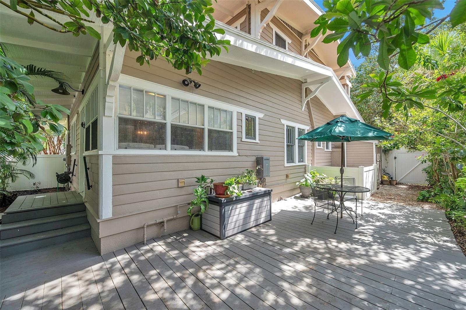 SNELL & HAMLETTS NORTH SHORE ADD - Residential Lease