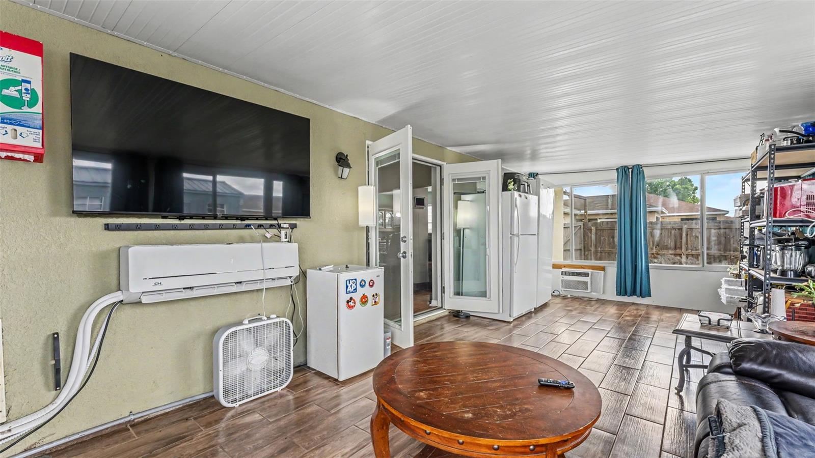 WINCHESTER ESTATES - Residential