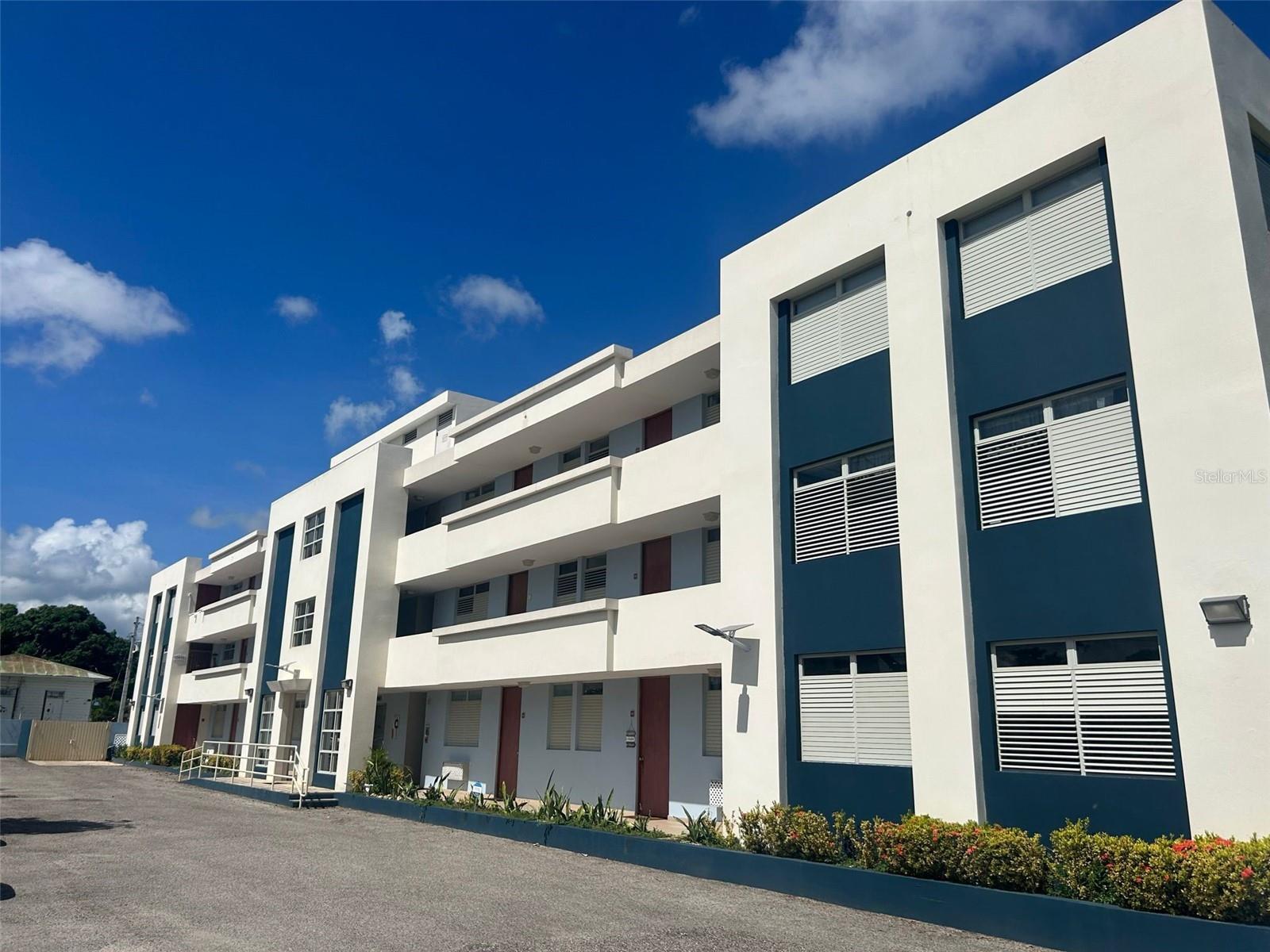 6108 CALLE TORRES CONDOMINIO ANTONSANTTI 301