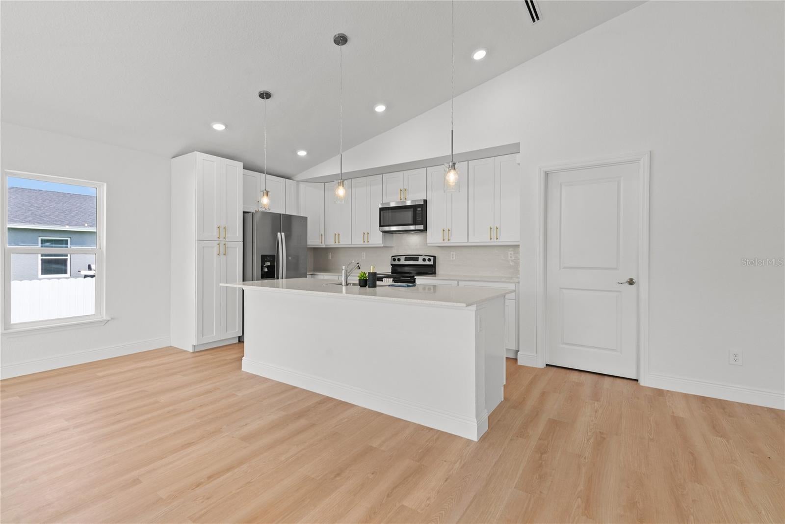 4097 HONEYBEE STREET