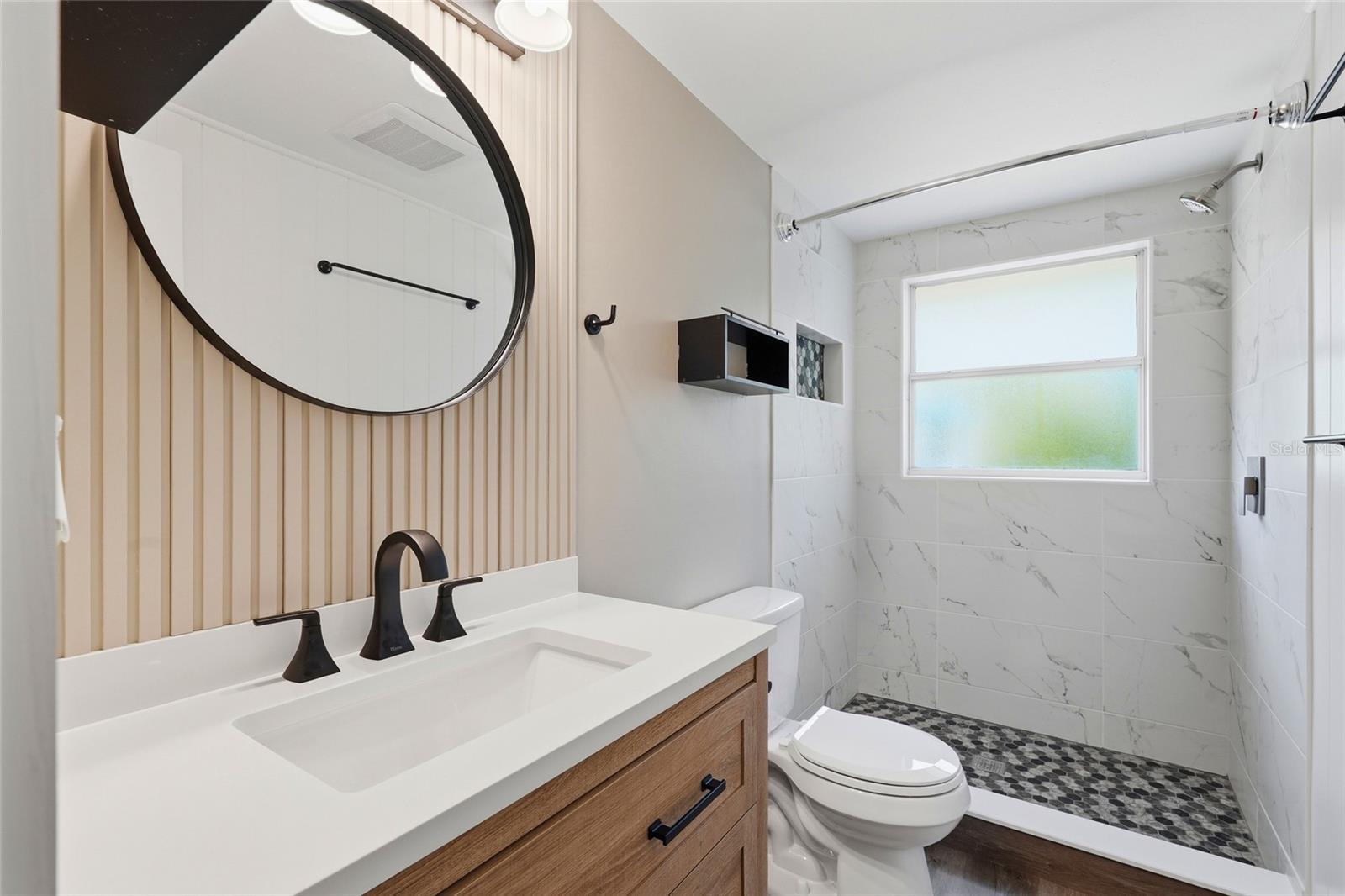SOUTH VENICE - Residential