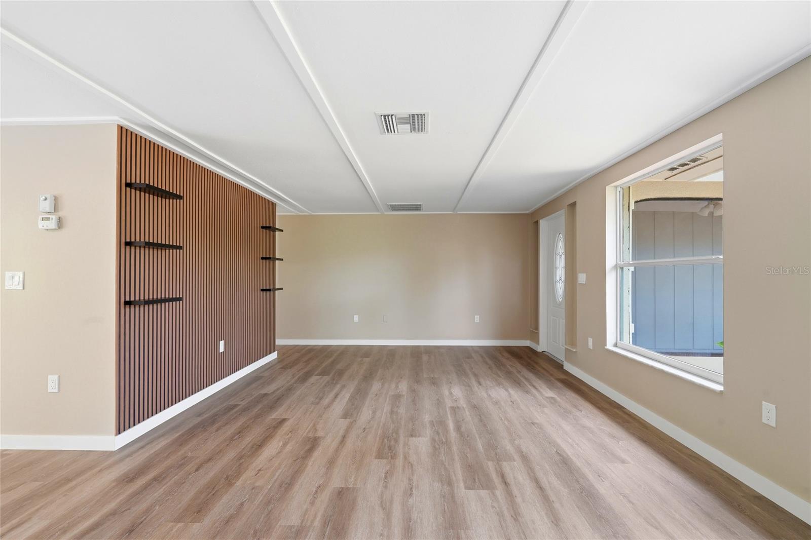 SOUTH VENICE - Residential