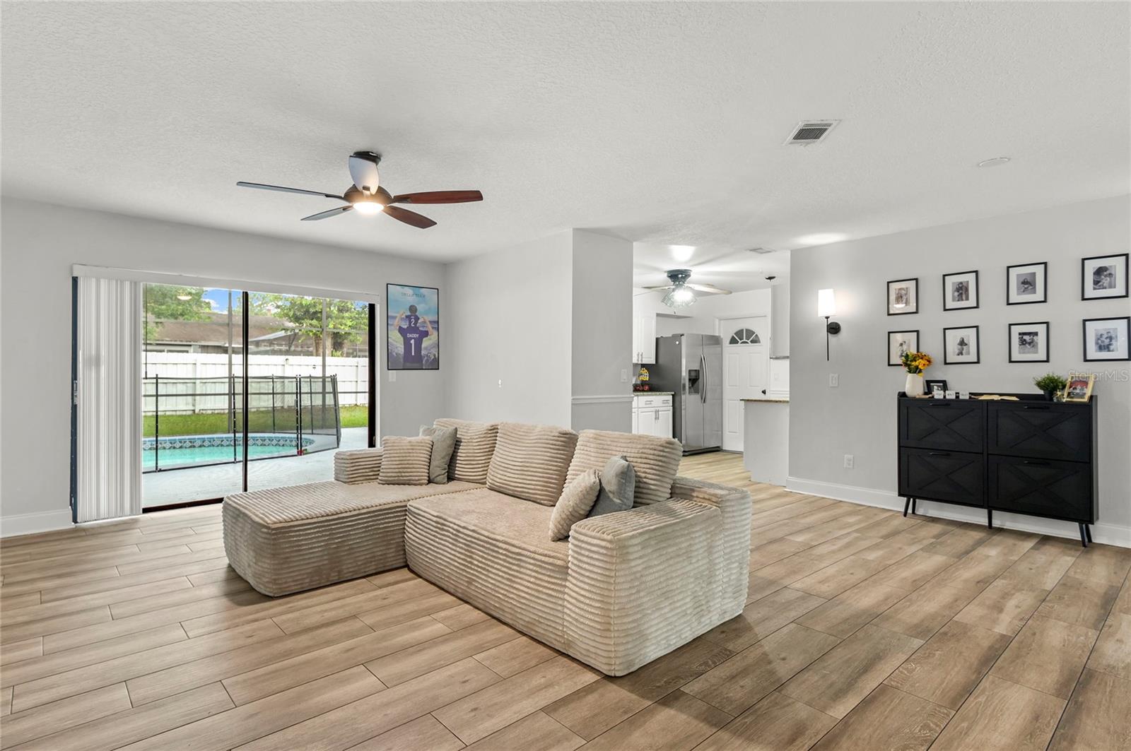 872 FALKIRK DRIVE