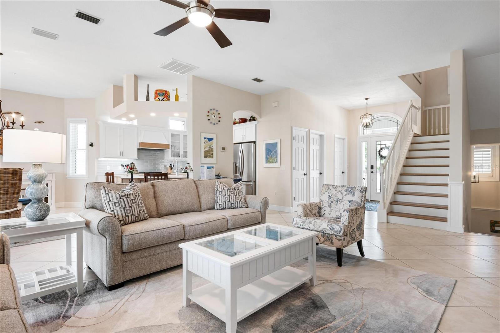 727 HOLLY ROAD