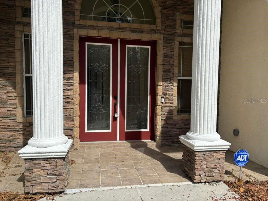 3049 W LAUREL STREET