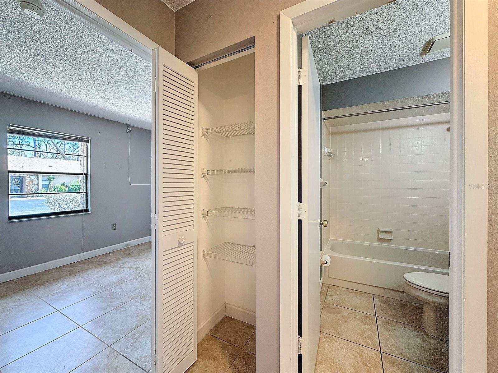 BROOKVIEW VILLAS - Residential Lease