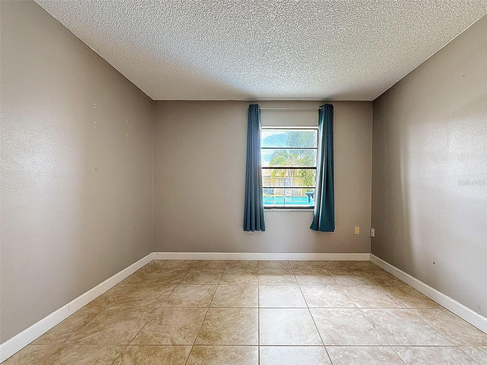 BROOKVIEW VILLAS - Residential Lease