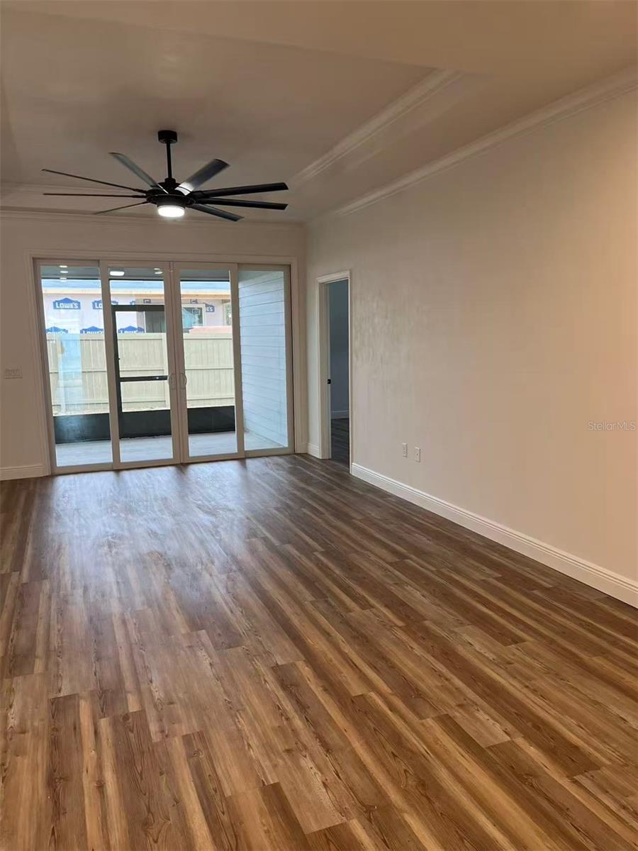 GRAND OAKS - Residential Lease