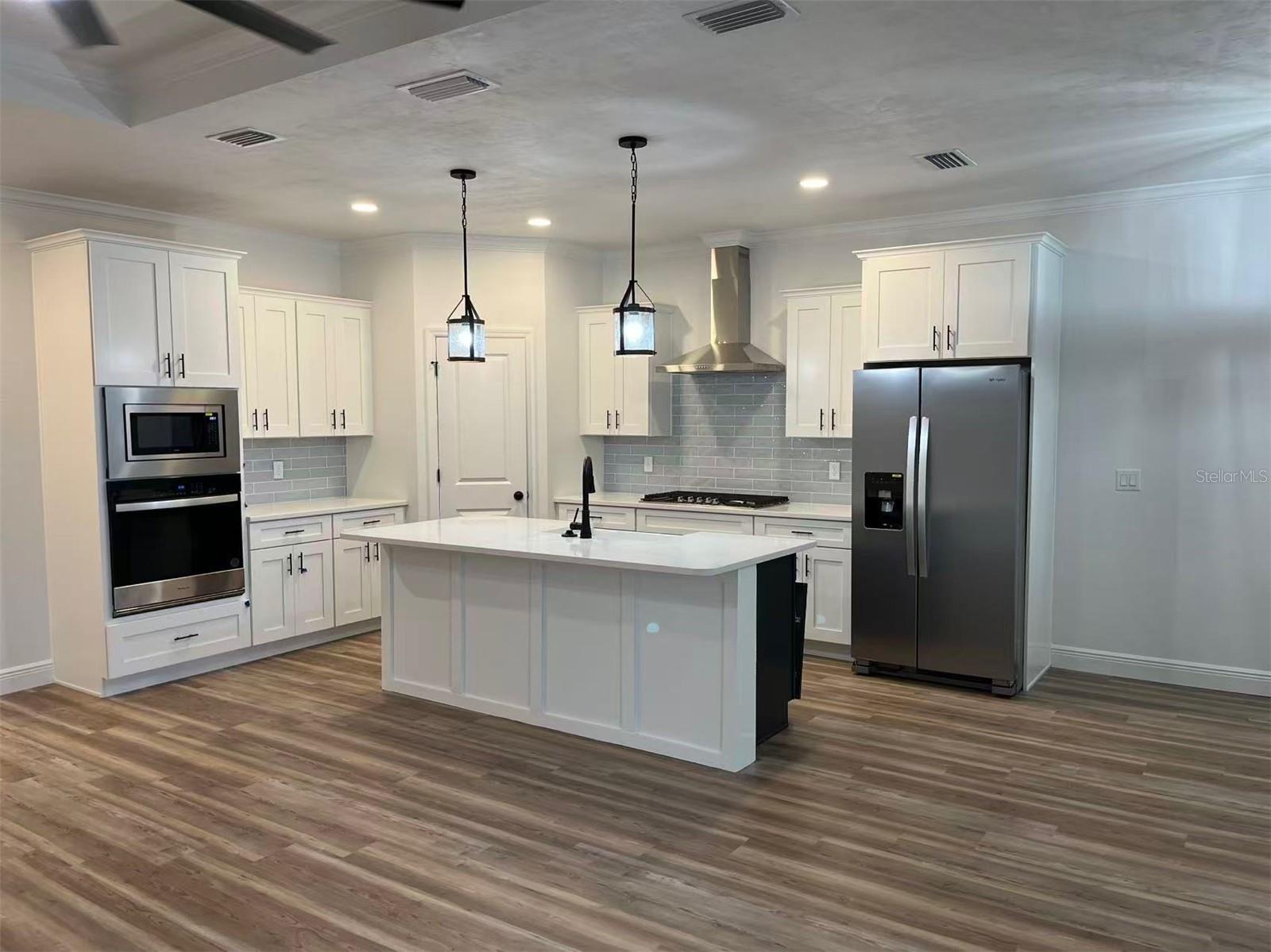 GRAND OAKS - Residential Lease