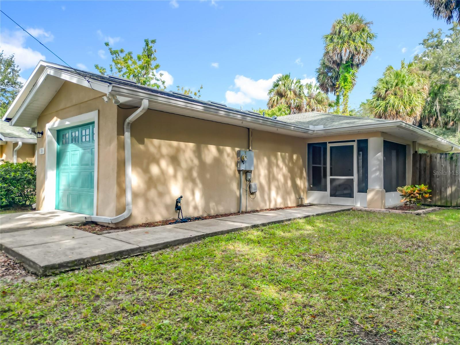 310 W BERCKMAN STREET