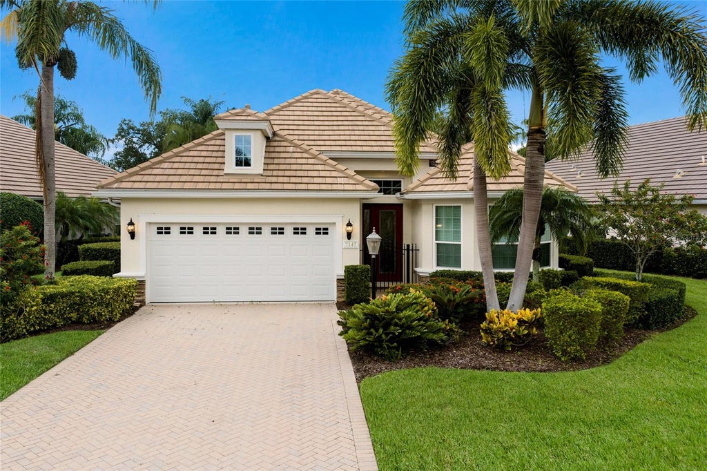 Photo of 7147 Sandhills Place, Bradenton, FL 34202 (MLS # A4702559)