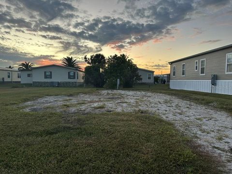 506 IMPERIAL DRIVE NORTH PORT FL 34287