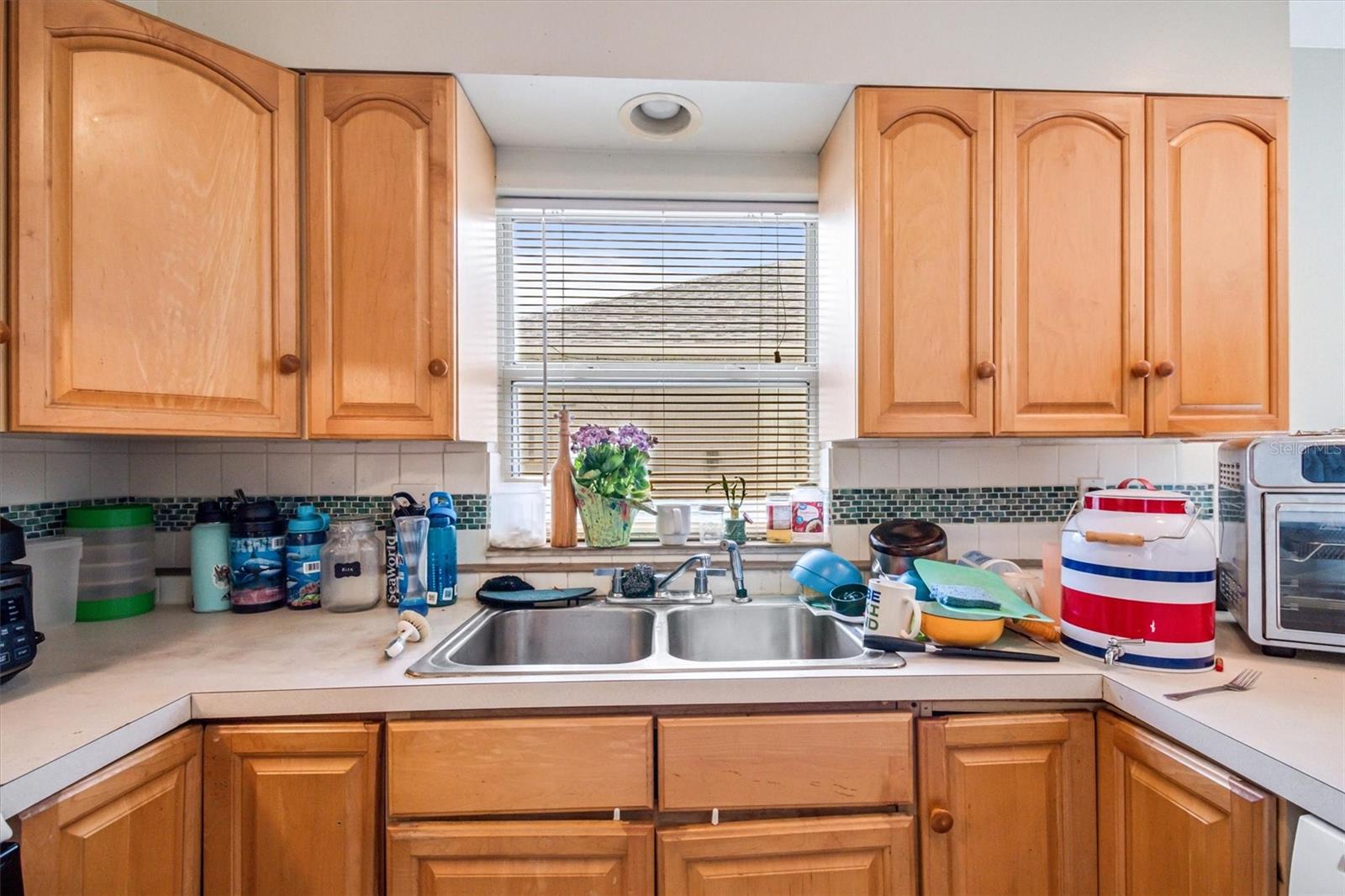16 PROSPECT LANE