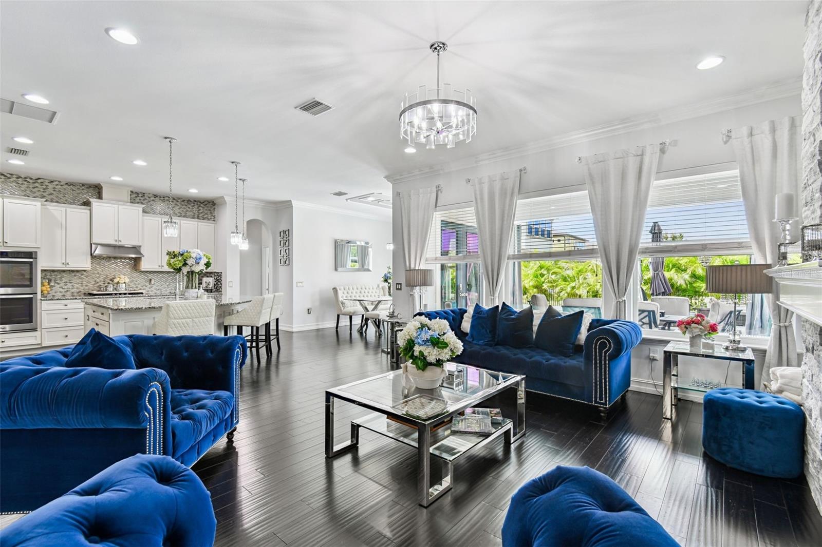 ESTANCIA - Residential