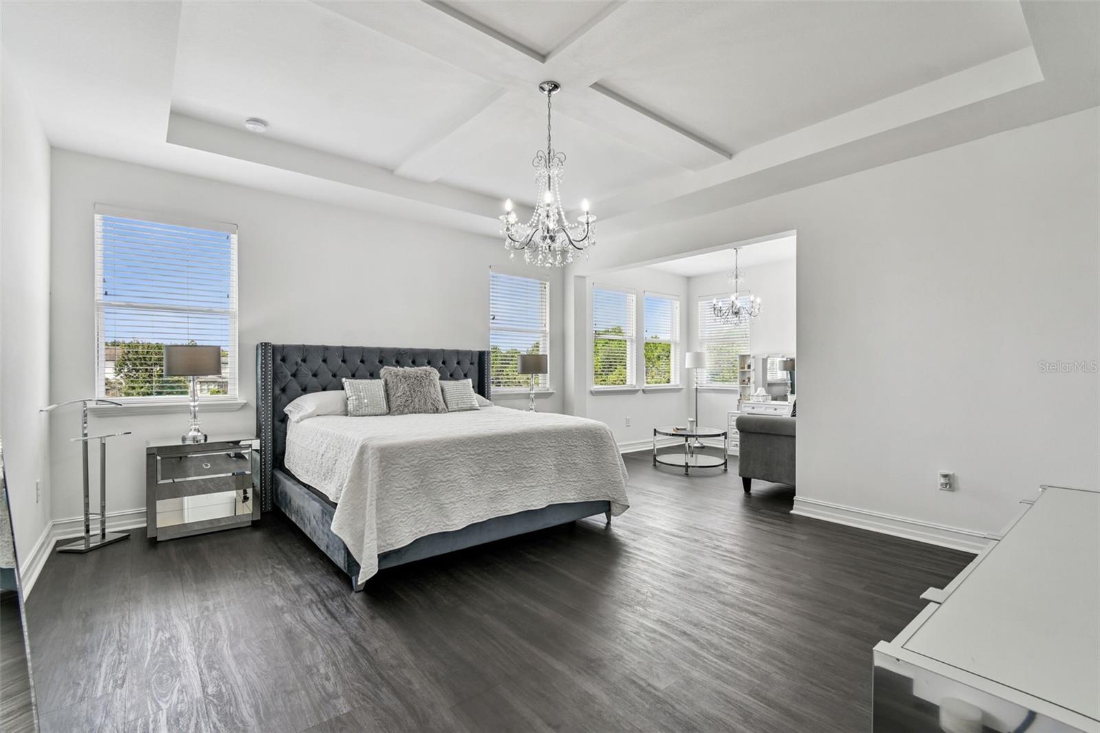ESTANCIA - Residential