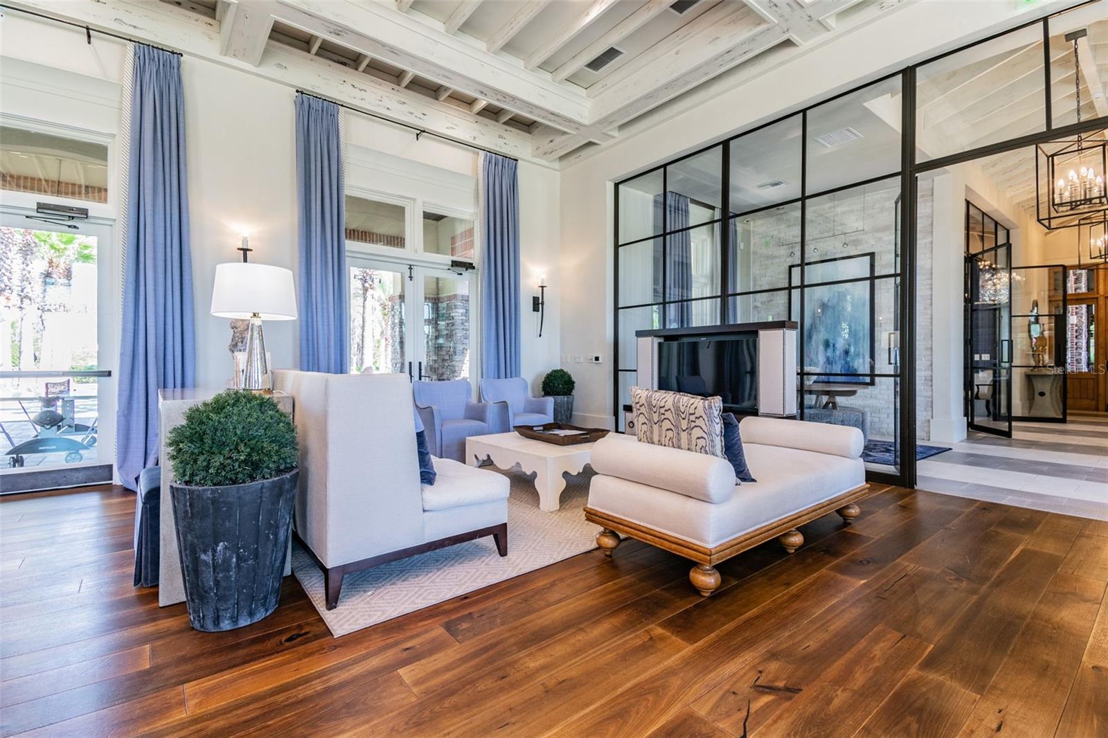 ESTANCIA - Residential