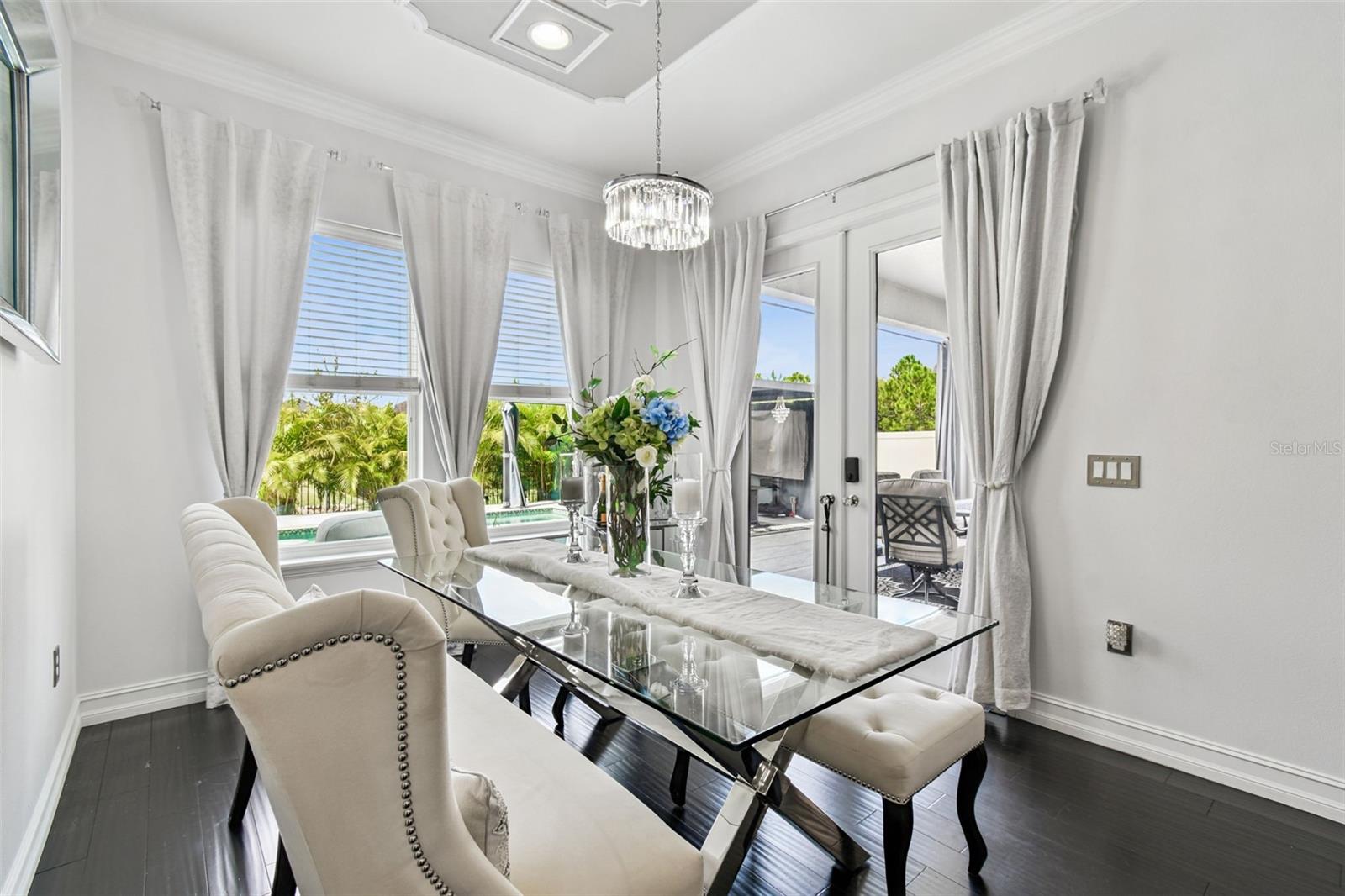 ESTANCIA - Residential