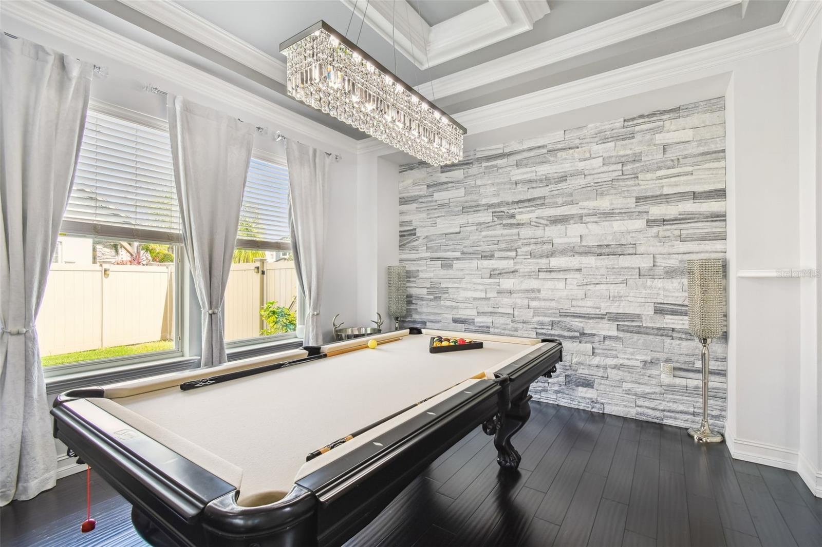 ESTANCIA - Residential